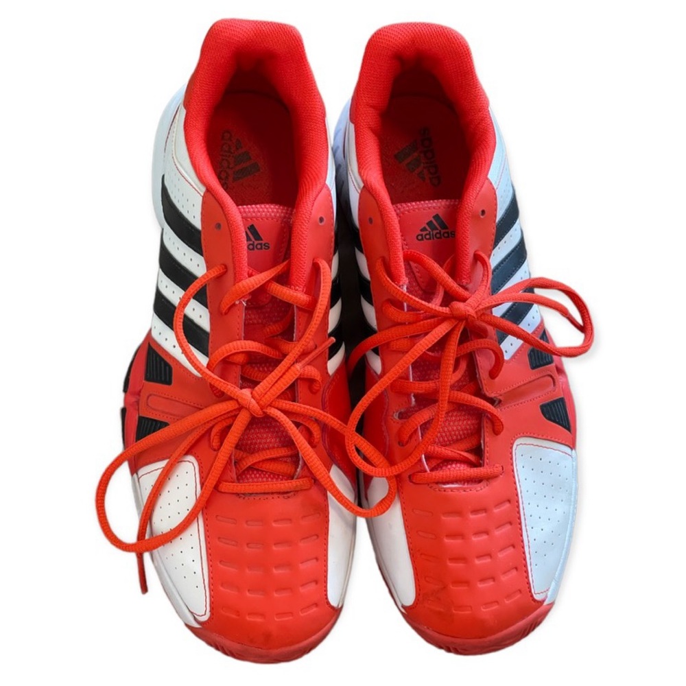 Nike tennis shoes